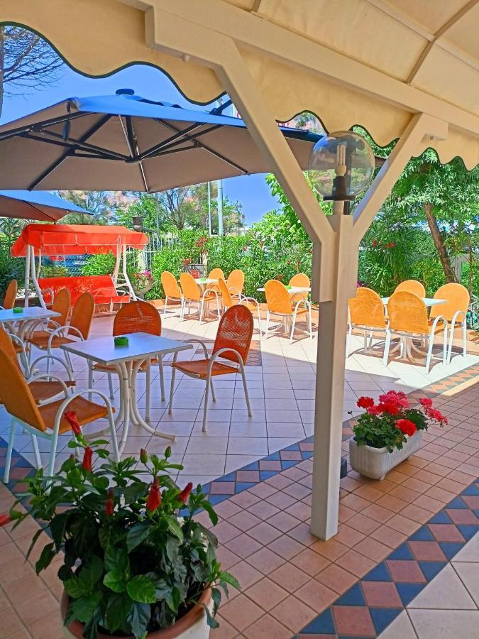 Costa Del Sole Only Room Milano Marittima Exterior foto