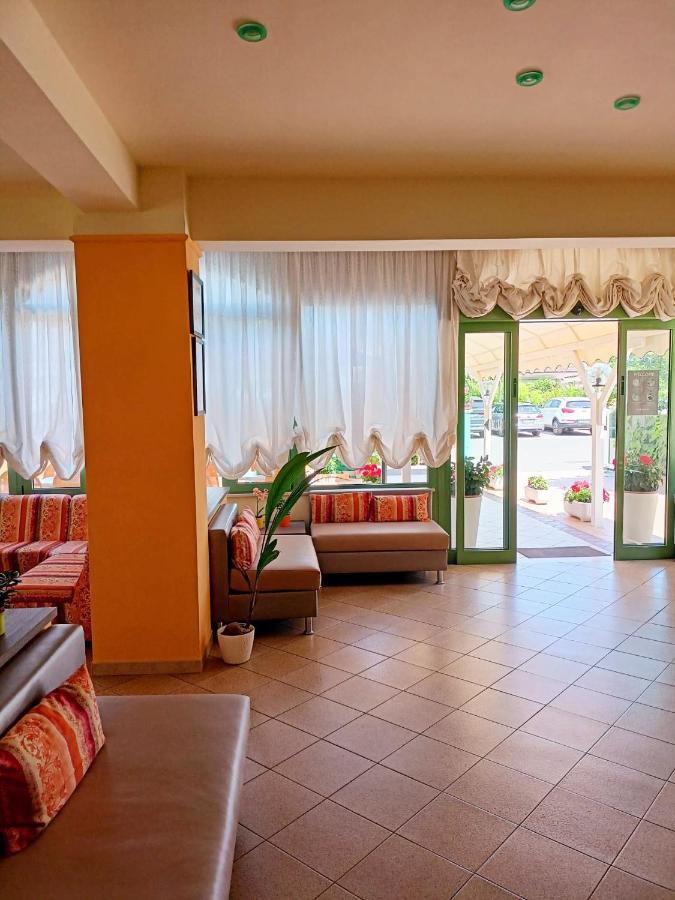 Costa Del Sole Only Room Milano Marittima Exterior foto