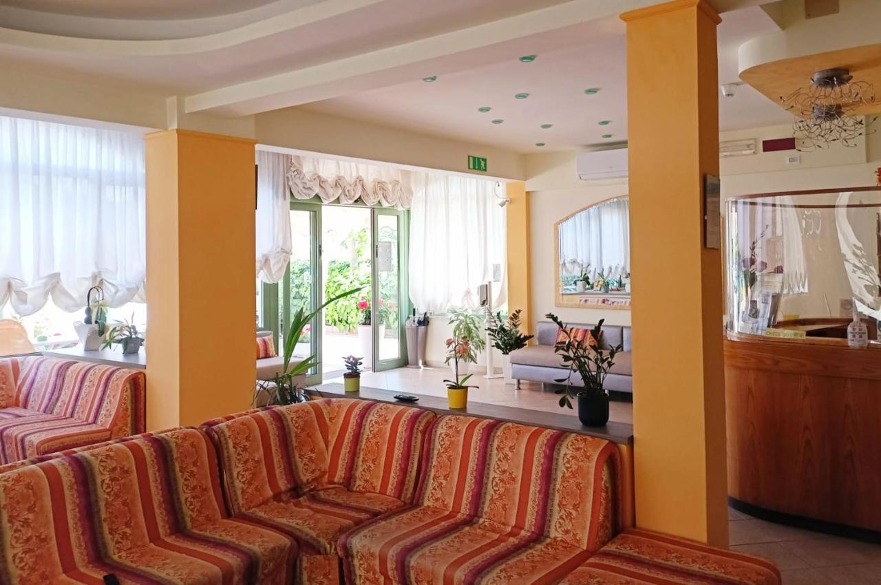 Costa Del Sole Only Room Milano Marittima Exterior foto